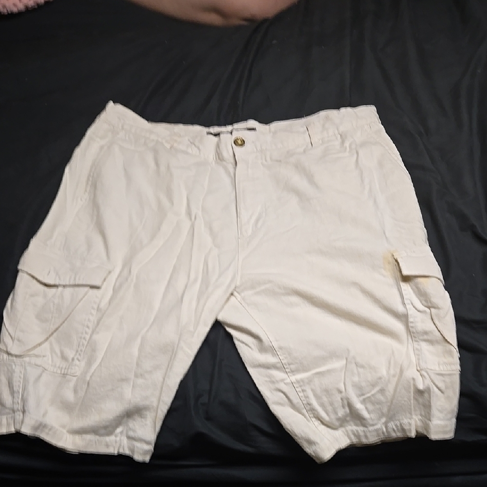 Sean John's Men's White Cargo Shorts 40w